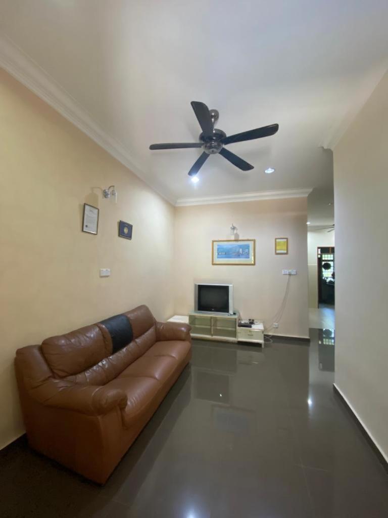 Homestay Tok Ma 1 Alur Tuman Marang Dış mekan fotoğraf